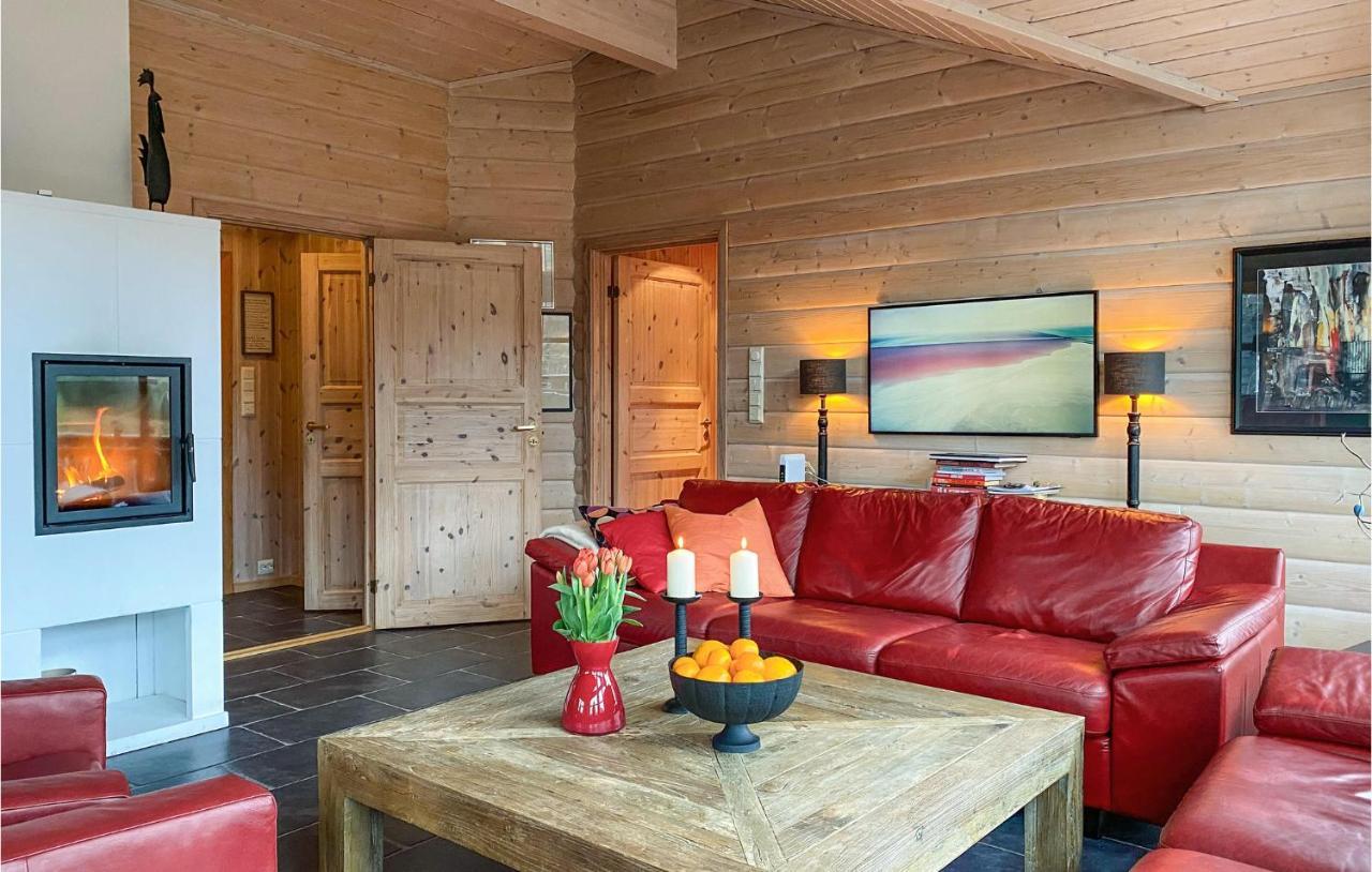 Nice Home In Straumgjerde With Wifi Brunstad Exterior photo